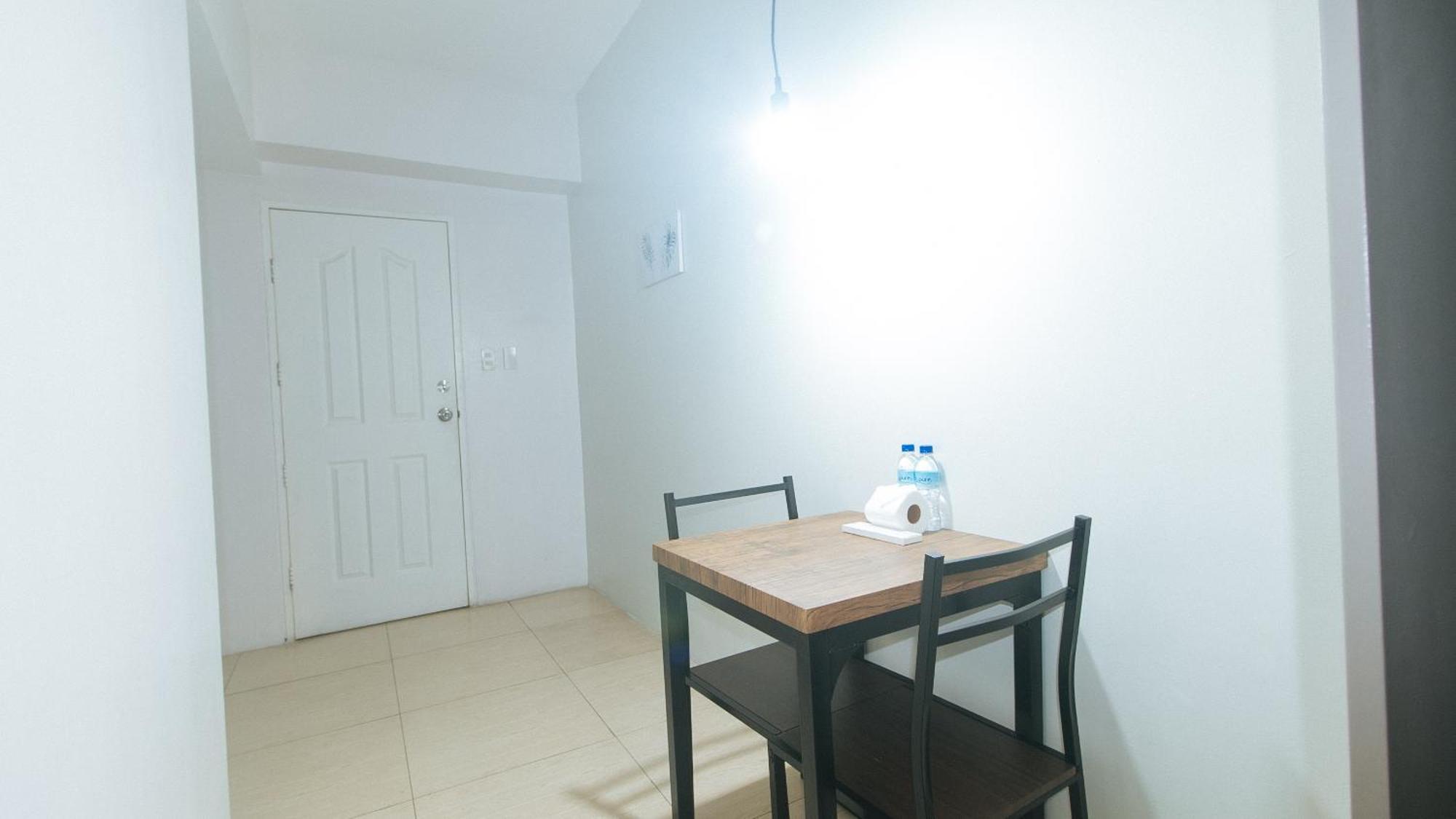 59 Xavierville By Reddoorz Cubao Eksteriør billede
