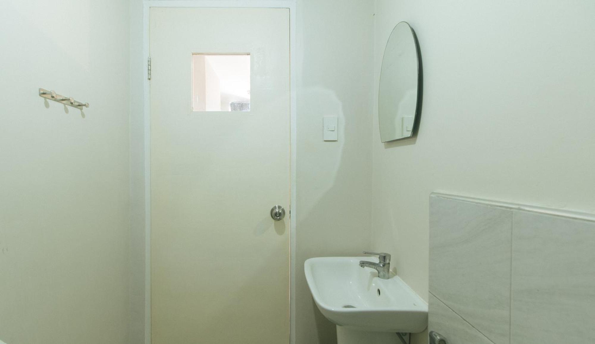 59 Xavierville By Reddoorz Cubao Eksteriør billede
