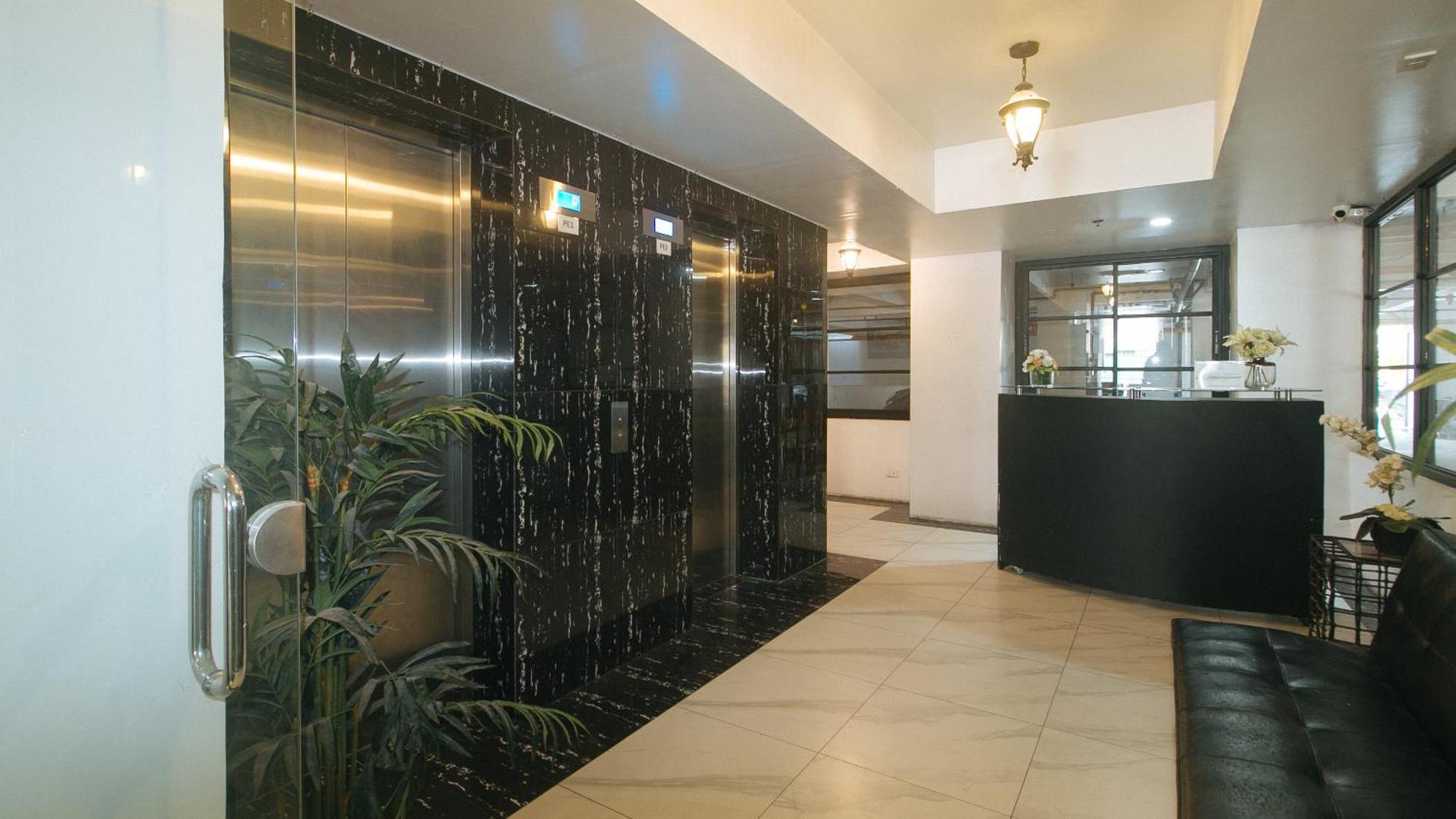 59 Xavierville By Reddoorz Cubao Eksteriør billede