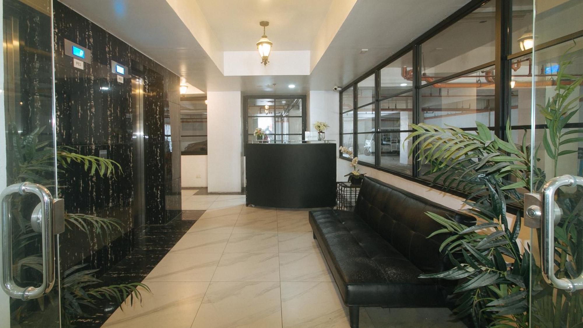 59 Xavierville By Reddoorz Cubao Eksteriør billede